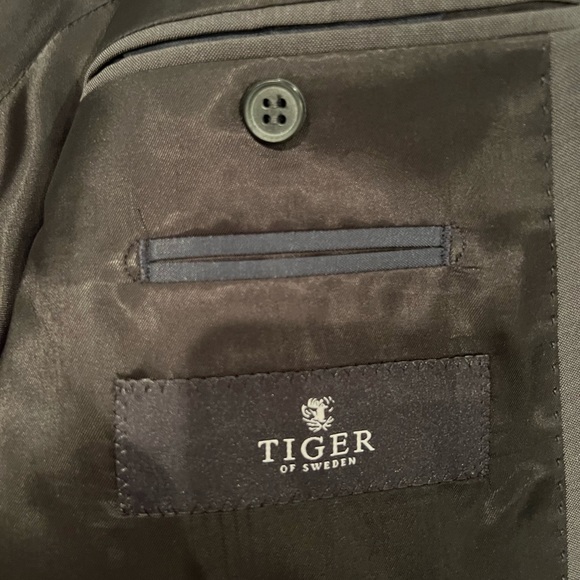 Tiger of Sweden suit - Picture 3 of 4